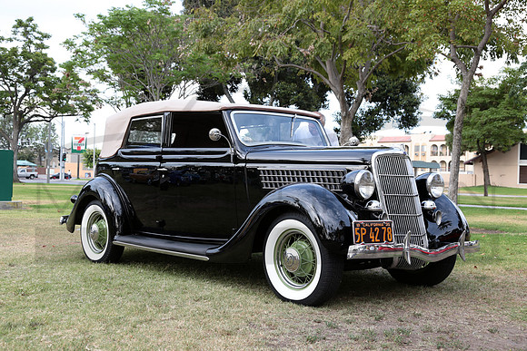 1935 Ford Model 48 Convertible Sedan