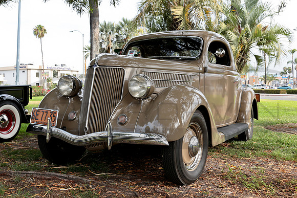 1936 Ford 2-door Standard Coupe