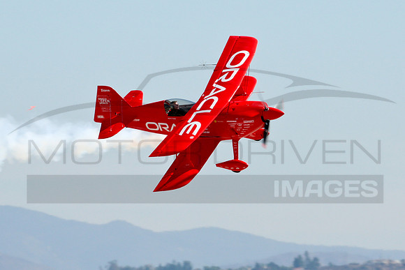 Sean Tucker in the Oracle Challenger III,  N260HP